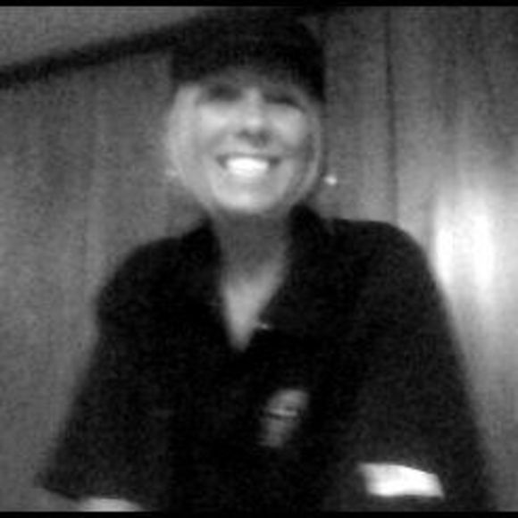 Meet your Posher, Sharon - Picture 1 of 1